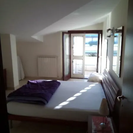 Attico Mansardato E Climatizzato Con Vista Mare Montesilvano