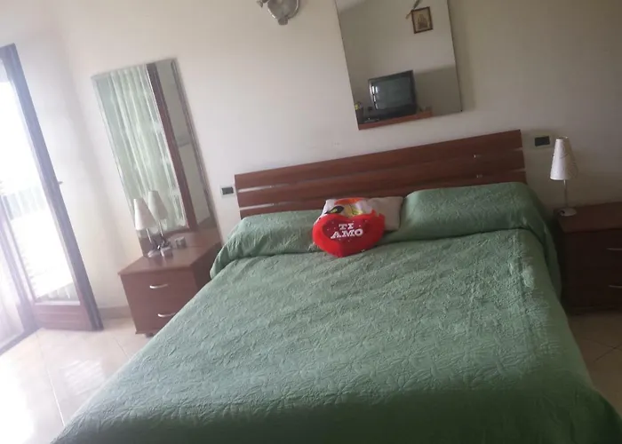 Attico Mansardato E Climatizzato Con Vista Mare Ferienhaus Montesilvano Marina