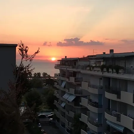 Tatil Evi Attico Mansardato E Climatizzato Con Vista Mare *