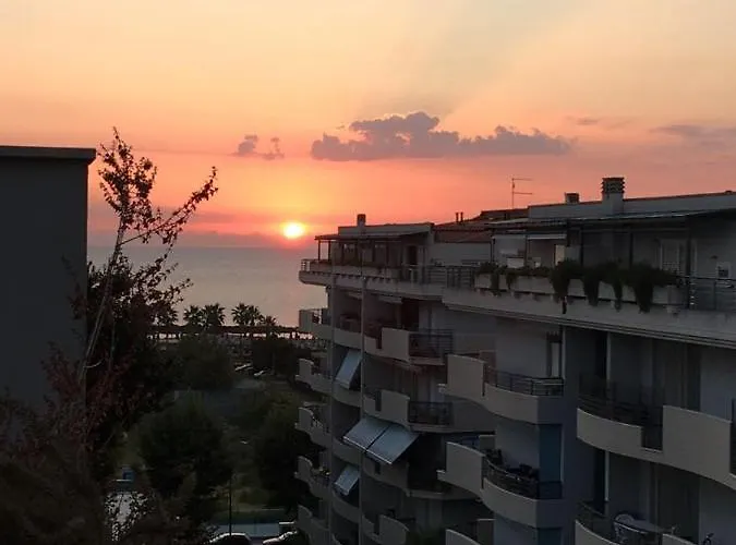 펜션 Attico Mansardato E Climatizzato Con Vista Mare *